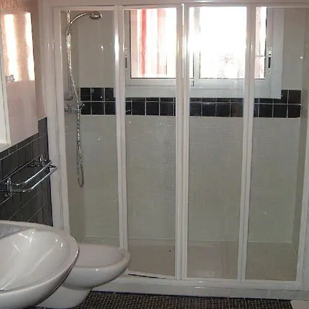 1 Face Aux Iles D'or Avec Parking, Port D'hyeres - Fr-1-335-182 *