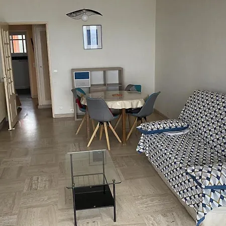 1 Face Aux Iles D'or Avec Parking, Port D'hyeres - Fr-1-335-182 *