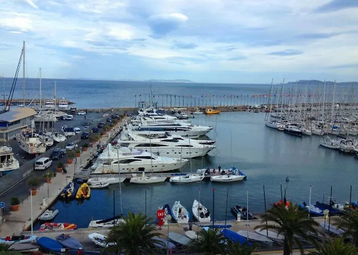 1 Face Aux Iles D'or Avec Parking, Port D'hyeres - Fr-1-335-182 Lejlighed Hyères